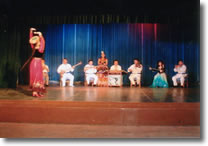 ウルムチ民族舞踊